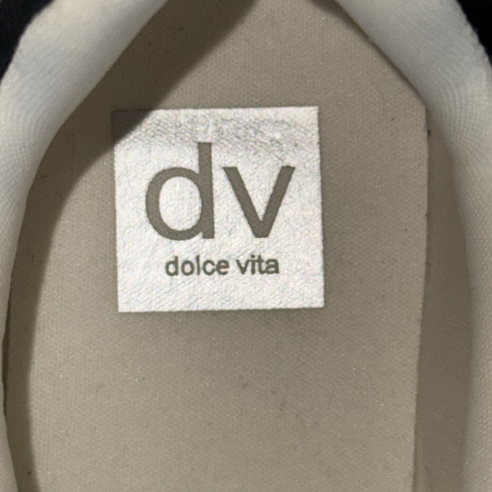 Dolce Vita Voyage sneaker White and Tan women’s size 9 - Picture 7 of 8